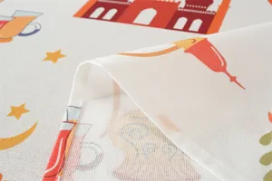 Detailansicht einer nahöstlichen Polyester-gedruckten Tischdecke mit Sternen und Schloss Muster.