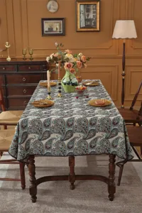 Nappe de style rétro américain en jacquard polyester-coton avec motif cachemire classique pour table.