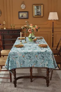 Nappe jacquard à motif floral rétro en mélange polyester-coton pour une élégante décoration.