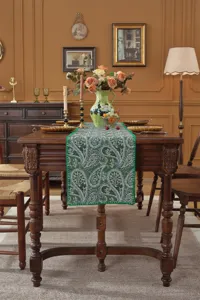 Vintage green paisley table runner, American retro jacquard dining table cover for home decor.