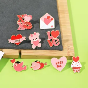 Alloy Cartoon Cute Heart Brooch Enamel Pins For Valentine's Day Gift Romantic Love XOXO Bear Badge Clothing Accessories
