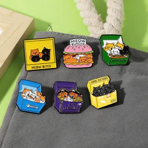 Joli ensemble de pins émaillés chat dessin animé, broche en métal pour sacs et vêtements.