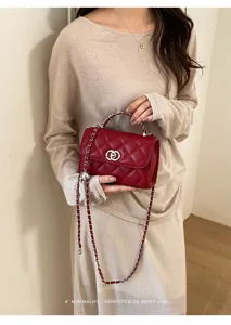 Classic quilted chain shoulder bag for women, stylish retro crossbody luxury design.