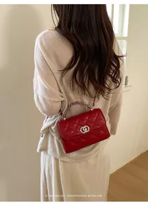 Red quilted chain shoulder bag, stylish retro crossbody bag for women, elegant daily handbag.