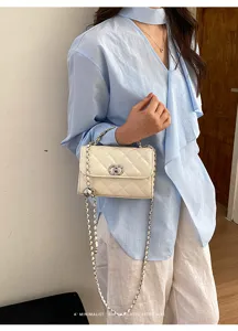 Quilted crossbody chain bag for women, classic flap shoulder bag with luxury design and chic style.