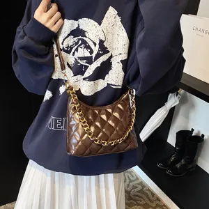 Women quilted chain shoulder bag versatile crossbody underarm bag fashion 2026 new style