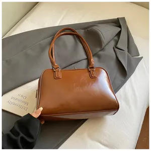 Borsa a spalla bowling marrone retrò da donna, grande capacità in pelle PU lucida.