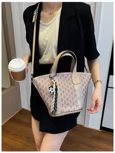 Women's classic chevron pattern tote bag large capacity shoulder crossbody bucket bag.