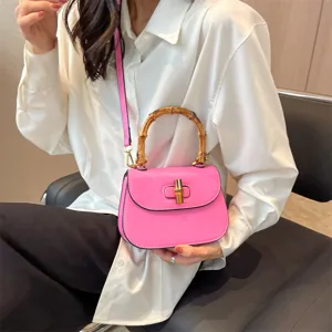 Sac à bandoulière tendance rose pour femme avec poignée en bambou, sacoche rétro