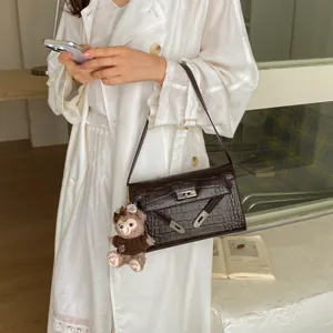 Retro crocodile pattern Kelly handbag for women, chic stylish shoulder bag for commuting.