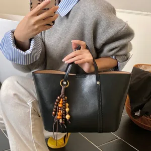 Κομψή ρετρό γυναικεία τσάντα shopper, καθημερινή τσάντα ώμου PU με ξύλινες χάντρες.