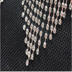 Chaine a griffes en strass a 4 rangees argentees bordure en cristal DIY pour vetement