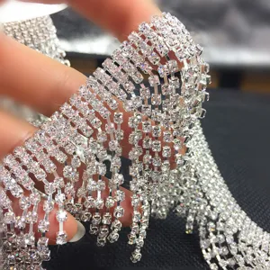 Chaîne griffe de strass argentée multi-rangées en gros pour décoration robe DIY.