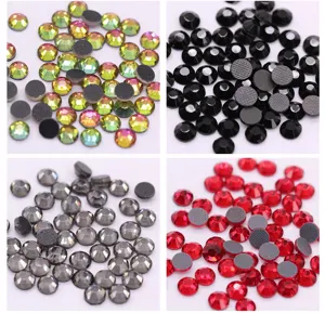 Strass hotfix termoadhesivos multicolor, detalles de cristal facetado para manualidades DIY.