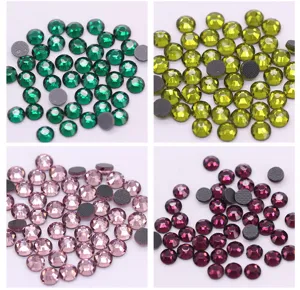 Piedras de estrás planas en varios colores, ideales para ropa de bricolaje y accesorios artesanales.