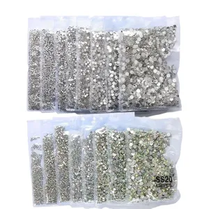 Platte nagelstrassteine doorzichtige en AB kristallen diamanten voor DIY nail art decoratie hoofdaanzicht