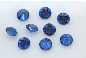 Detailaufnahme von leuchtend blauen Zirkonia Lossteinen mit Einzellöchern für DIY Schmuckdesign.