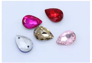 Tropfenförmige zweiloch Hand-Näh-Strasssteine für Kleidung Dekoration Glas Kristalle DIY.
