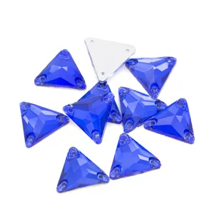 Strass in vetro triangolari blu bottoni piatti a doppio foro per vestiti scarpe DIY accessori