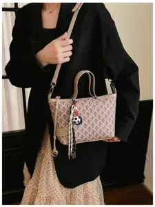Sac seau géométrique rétro pour femmes, sac bandoulière polyvalent avec charmant pendentif.