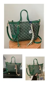 Sac seau vintage vert à motif chevrons avec poignée et pendentif ballon de mode pour femmes.