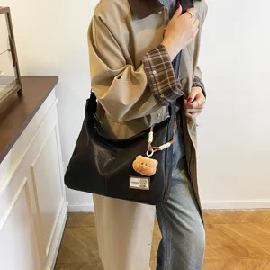 Retro soft dumpling shoulder bag for women, minimalist casual crossbody daily commuting bag