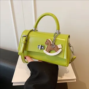 Mode PU Leder Dames Schoudertas Koreaanse Stijl Effen Kleur Crossbody Handtas Met Slot Sluiting En Hanger