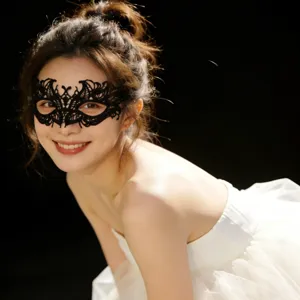 Maschera mezzo viso in pizzo nero per donna festa in maschera Halloween costume