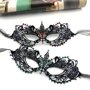 Máscara de encaje negro con diamantes de imitación, antifaz de halloween para mujer.
