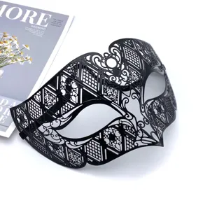 Schwarze Metall Maske für Maskerade, filigranes Hohl-Design, perfekt für Halloween Party.