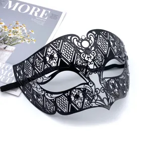 Schwarze Metall Strass Maske für Halloween Maskerade, halbes Gesicht hohles Design für Männer.
