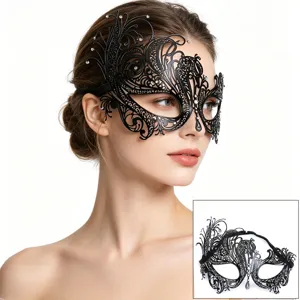 Elegant zwart metalen mascarade maskers met sprankelende strass voor feest cosplay.
