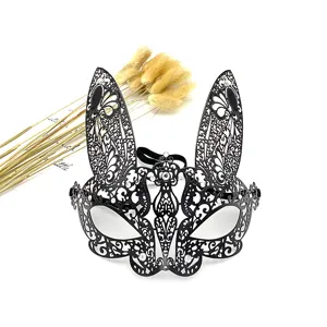 Schwarze Metall Kaninchen Maske mit Strass, venezianische Maskerade Augenmaske für Damen Party.