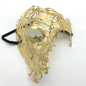 Halloween Party Maskenball Halbgesicht Metall Strass Maske Männer Ajour Punk Augenmaske Venezianische Kostüm Requisite