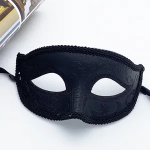 Maschera per feste in maschera mezza faccia nera con dettagli glitter e bordo.