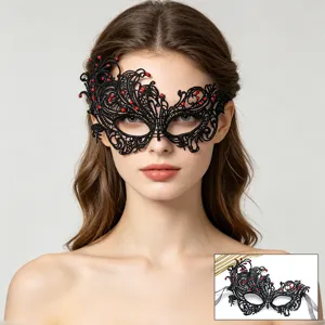 Vista ravvicinata dettagliata della raffinata maschera in pizzo nero con perline rosse.