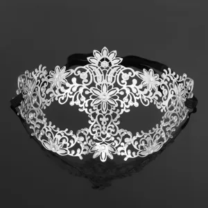 Maschera da ballo in metallo argentato con strass, elegante design cavo per feste e Halloween.