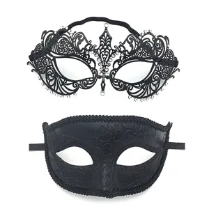 Mascherina di Mascherata Metallo Traforato Strass Veneziano Festa Maschere Halloween Palcoscenico Spettacolo Costume Accessori Per Donne Uomini