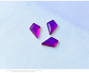 Lindos estrases de vidrio en forma de cometa colorida cristales brillantes para manicura.