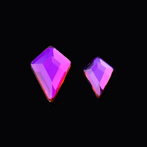 Strass de vidrio violeta en forma de cometa para hermosa decoracion de unas vista principal