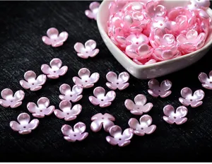 Rosa Kunststoff vierblättrige Blumenperlen, Perlmutt DIY handgefertigte Bastelzubehör für Blumensträuße.