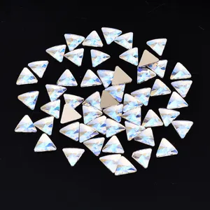 Strass per unghie in vetro triangolari cristalli AB iridescenti retro piatto decorazione DIY