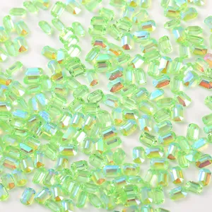 Strass de uñas aurora rectangulares verdes a granel, cristales holográficos para nail art.