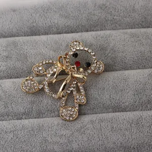 Wunderschöne Kristall Strass Bär Brosche, glänzendes Mode Reversaccessoire für Damen und Mädchen.