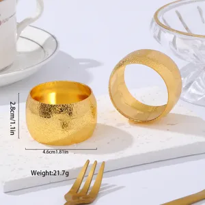 Goldfarbene Metall Serviettenringe strukturierter Trommelform Tischdeko für Hotel 4.6cm