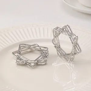 Minimalist geometric 3D star napkin ring, hollow metal napkin buckle for restaurant.