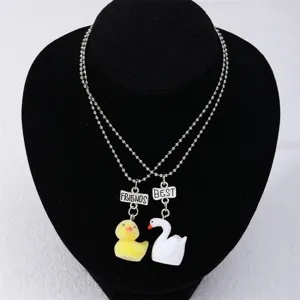 Schattige tekenfilm eend en zwaan dubbele ketting ketting voor kinderen hars hanger sieraden