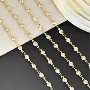 Close-up of 4mm gold rhinestone chain, perfect for DIY ita bags, headscarves, and jewelry.