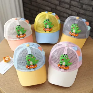 Leuke kinder mesh honkbalpet met 3D cartoon dinosaurus skateboard ontwerp ademende zomerhoed