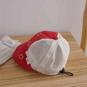Kids breathable mesh baseball cap with cute bear embroidery for outdoor travel and daily wear.